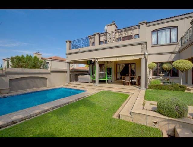 5 BEDROOM CLUSTER FOR SALE IN BEVERLEY